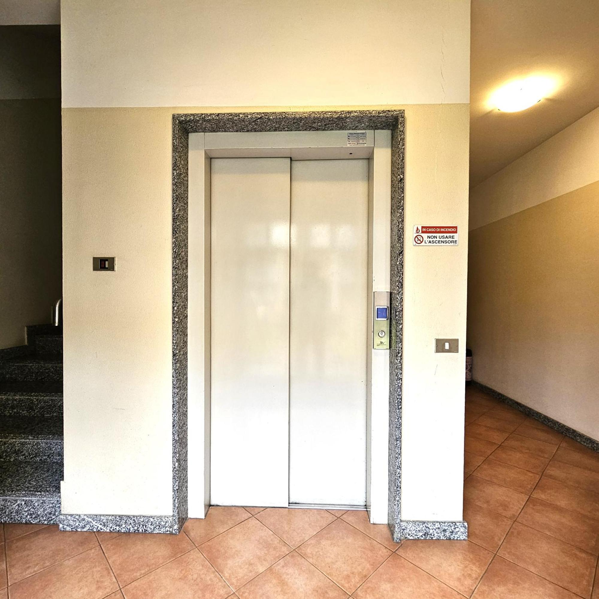 Appartamento Moderno Gallarate Bagian luar foto