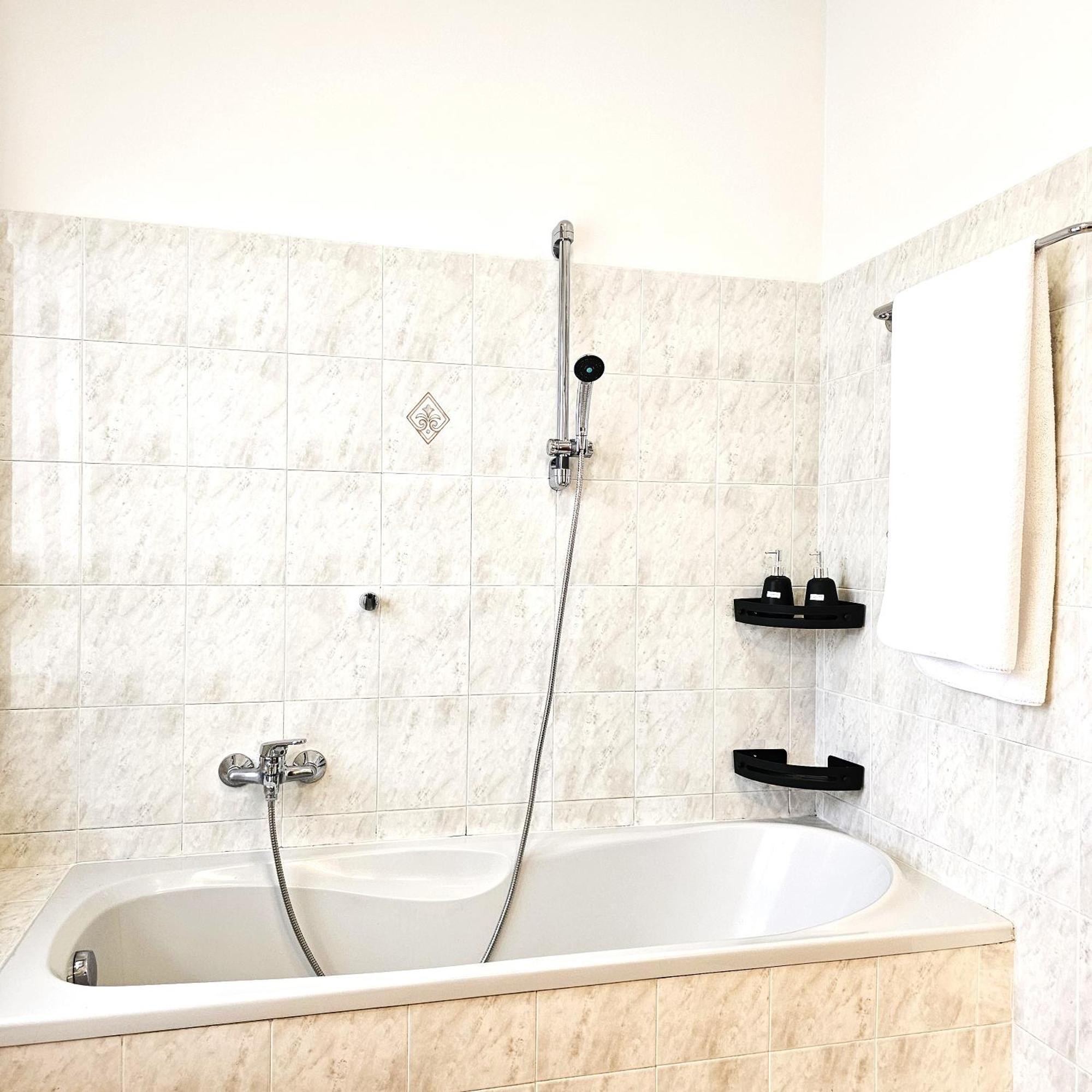 Appartamento Moderno Gallarate Bagian luar foto