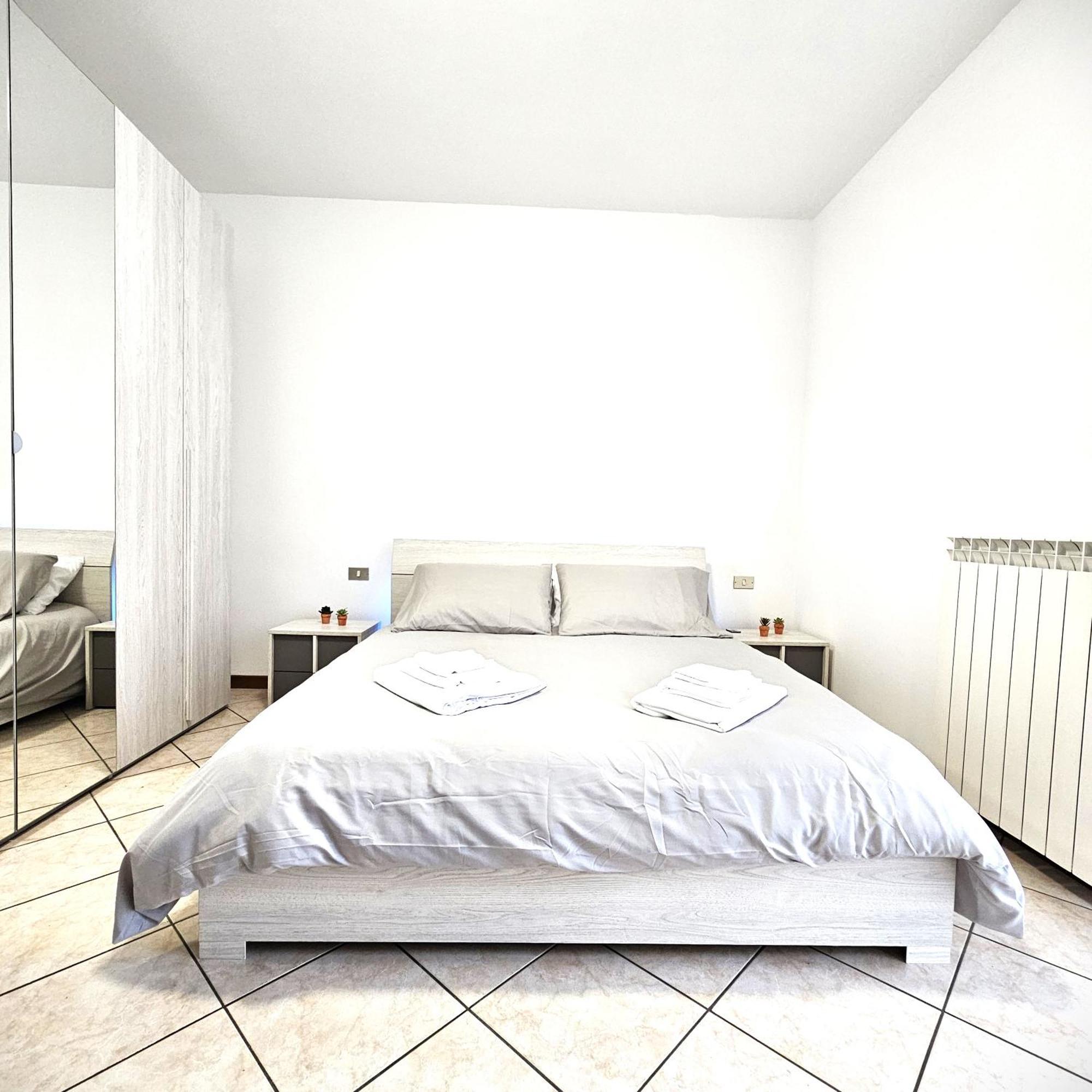 Appartamento Moderno Gallarate Bagian luar foto