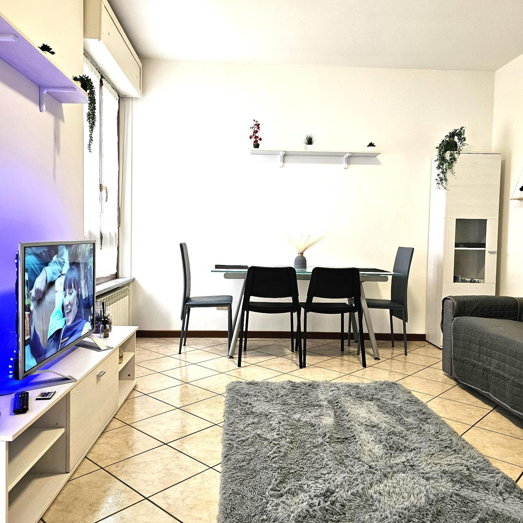 Appartamento Moderno Gallarate Bagian luar foto